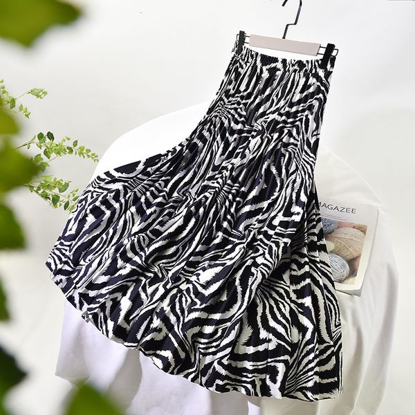 Skirts Nova Primavera De Cintura Alta Do Vintage Feminino a Linha Plissada Moda Estiramento Duas Camadas Mulheres Saia Longa Faldas J W21T, Black
Skirts Nova Primavera De Cintura Alta Do Vintage Feminino a Linha Plissada Moda Estiramento Duas Camadas Mulheres Saia Longa Faldas J W21T, Black