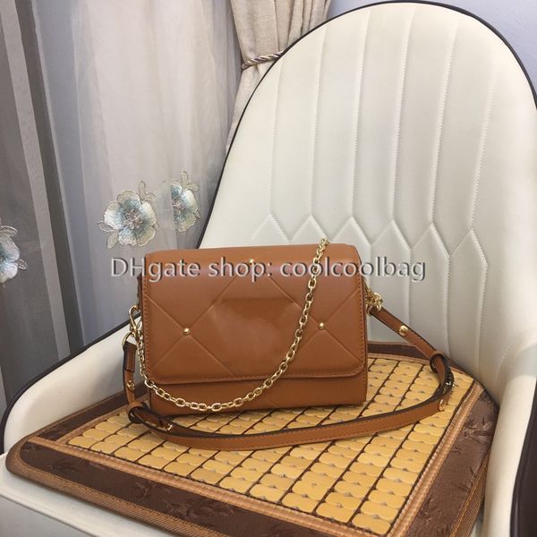 luxury designer lady shoulder bags sheepskin handbags ladies multifunctional 2021 fashion classic leather bagm59029,m50278
luxury designer lady shoulder bags sheepskin handbags ladies multifunctional 2021 fashion classic leather bagm59029,m50278