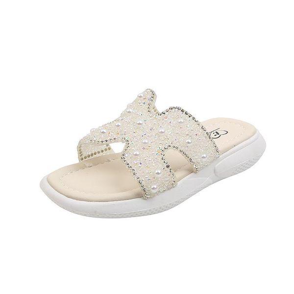summer girls soft-soled sandals kids flashing diamond belt slippers children beach fashion slipper, Black;grey
summer girls soft-soled sandals kids flashing diamond belt slippers children beach fashion slipper, Black;grey