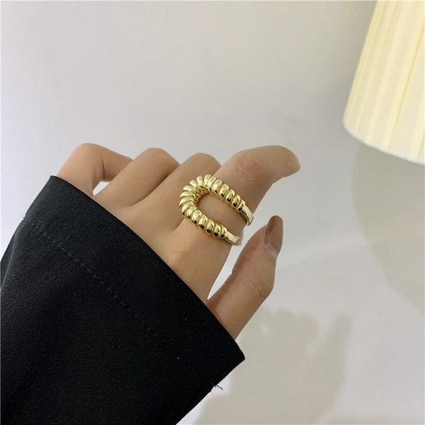 cluster rings srcoi fashion geometric threads irregular twisted croissants open gold winding line minimalist hollow ring women jewelry, Golden;silver
cluster rings srcoi fashion geometric threads irregular twisted croissants open gold winding line minimalist hollow ring women jewelry, Golden;silver