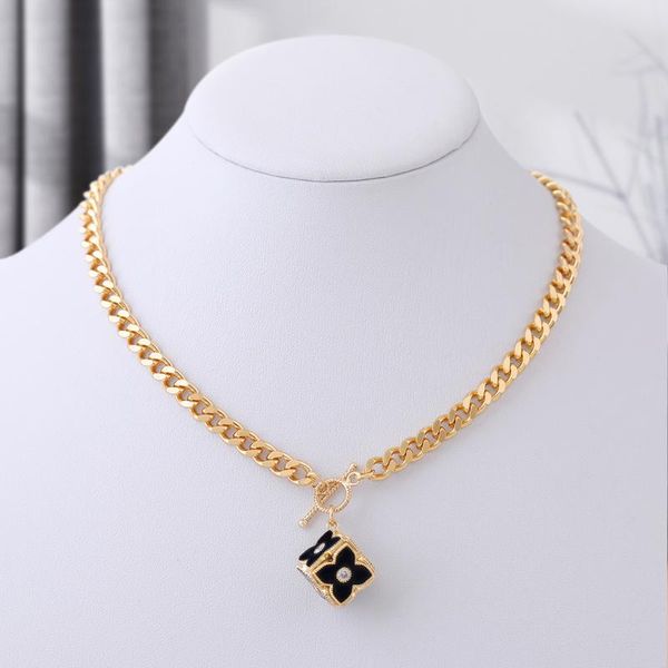 chokers oyb three-dimensional square four-leaf clover short necklace female flower thick pendant punk metal chain, Golden;silver
chokers oyb three-dimensional square four-leaf clover short necklace female flower thick pendant punk metal chain, Golden;silver
