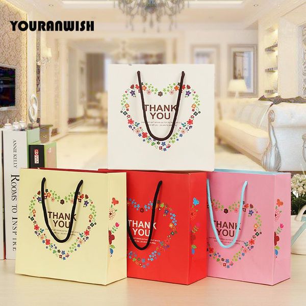 gift wrap 12pcs/lot wedding small bags and boxes package with handles romantic box favors gifts bag party supplies
gift wrap 12pcs/lot wedding small bags and boxes package with handles romantic box favors gifts bag party supplies