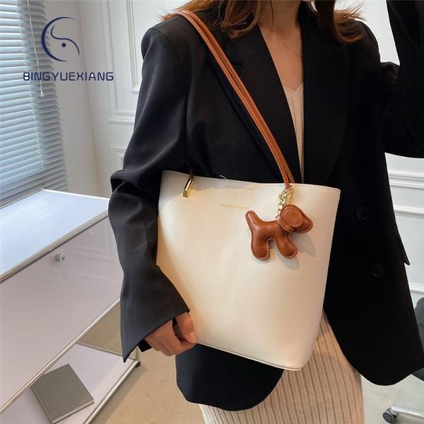 evening bags fashion tassel design leather ladies shoulder bag 2021 panelled women's travel women tote sac
evening bags fashion tassel design leather ladies shoulder bag 2021 panelled women's travel women tote sac