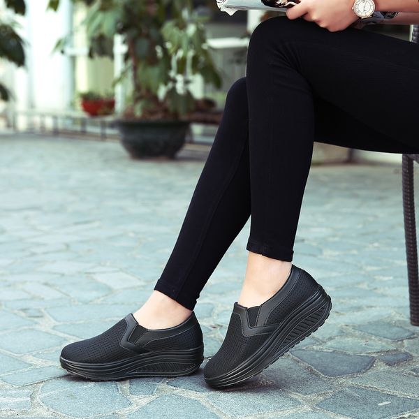 2021 men women sport running shoes breathable mesh triple black navy blue pink outdoor increase runners sneakers size 35-42 wy34-1608
2021 men women sport running shoes breathable mesh triple black navy blue pink outdoor increase runners sneakers size 35-42 wy34-1608