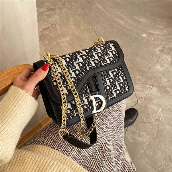 2022 factory outlet women's new single shoulder messenger women's letter small square korean version net red chain bag simple fash
2022 factory outlet women's new single shoulder messenger women's letter small square korean version net red chain bag simple fash