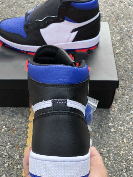 genuine jumpman 1 men's basketball shoes blue black and white color high-sports shoelaces shoebox full size 40.5--46
genuine jumpman 1 men's basketball shoes blue black and white color high-sports shoelaces shoebox full size 40.5--46
