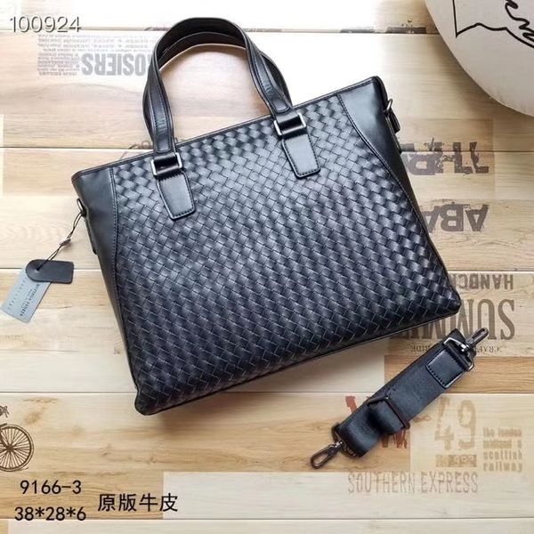 western famous designer italy boar cowhide briefcase for men genuine leather zipper handbag with long strap mini ipad case 7 star original l
western famous designer italy boar cowhide briefcase for men genuine leather zipper handbag with long strap mini ipad case 7 star original l
