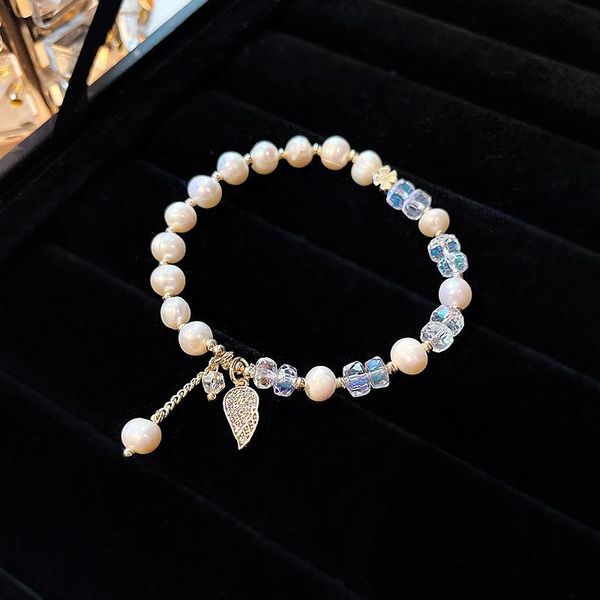 charm bracelets zircon leaf pendant freshwater pearls bracelet for women trendy design geometry jewelry female fashion delicate cuff bangles, Golden;silver
charm bracelets zircon leaf pendant freshwater pearls bracelet for women trendy design geometry jewelry female fashion delicate cuff bangles, Golden;silver