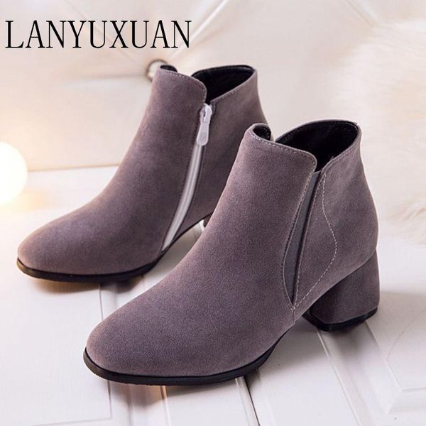 boots lanyuxuan 2021 plus big size 34-47 modern fashion ladies with pointed side zipper comfort all-match 710, Black
boots lanyuxuan 2021 plus big size 34-47 modern fashion ladies with pointed side zipper comfort all-match 710, Black