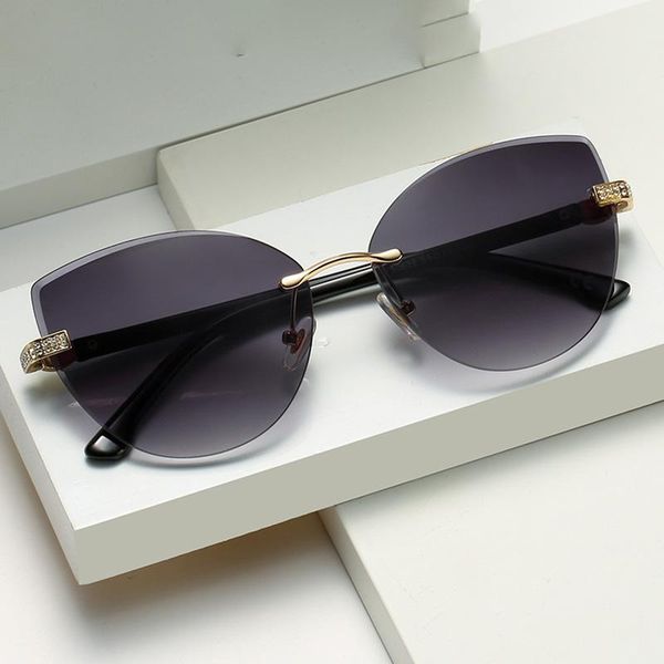 sunglasses women fashion trending cat's eye frameless glasses vintage gradient lenses luxury designer men driving uv400, White;black
sunglasses women fashion trending cat's eye frameless glasses vintage gradient lenses luxury designer men driving uv400, White;black