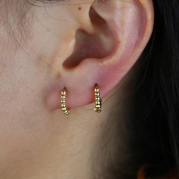 minimal minimalist girl women multi piercing small huggie hoops delicate 925 sterling silver tiny hoop earring, Golden;silver
minimal minimalist girl women multi piercing small huggie hoops delicate 925 sterling silver tiny hoop earring, Golden;silver