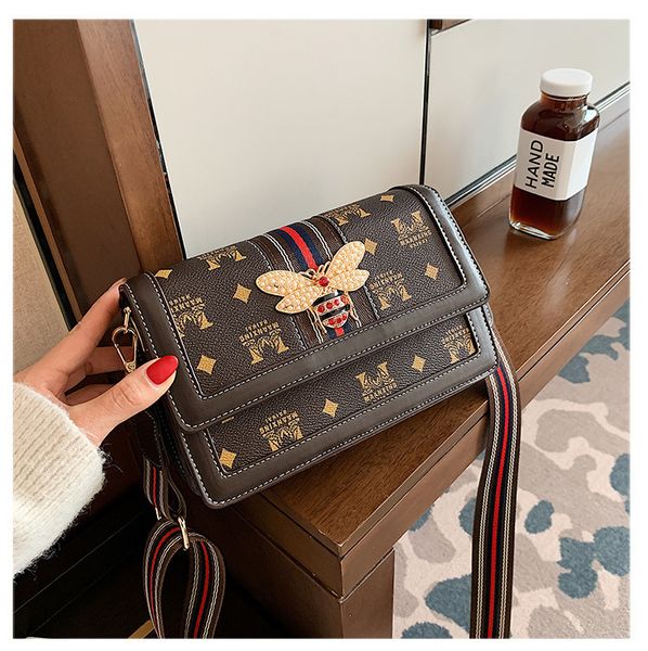 70% off factory store bag bag new old flower single shoulder messenger net red texture urban small
70% off factory store bag bag new old flower single shoulder messenger net red texture urban small