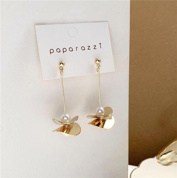accessories temperament niche pearl earring female character joker contracted cold wind jewelry gifts stud, Golden;silver
accessories temperament niche pearl earring female character joker contracted cold wind jewelry gifts stud, Golden;silver