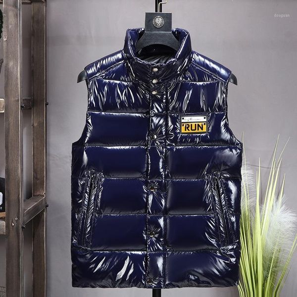 men's vests 2021 winter reflective vest men casual thicken warm cotton-padded hooded solid color big pockets waistcoat 4xl 5xl 6xl, Black;white
men's vests 2021 winter reflective vest men casual thicken warm cotton-padded hooded solid color big pockets waistcoat 4xl 5xl 6xl, Black;white