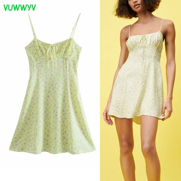 satin dress woman yellow floral print strappy es women summer backless sundresses vintage mini 210430, Black;gray
satin dress woman yellow floral print strappy es women summer backless sundresses vintage mini 210430, Black;gray