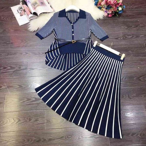 autumn winter brand fashion women knitted two piece set designer asymmetric striped sweater cardigan + skirt suits outfits 211119, White
autumn winter brand fashion women knitted two piece set designer asymmetric striped sweater cardigan + skirt suits outfits 211119, White