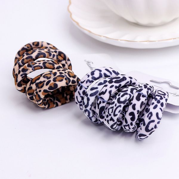 6pcs/pack popular korean cotton print leopard flower hair ropes high elastic headband bands women girls hair accessories, Golden;white
6pcs/pack popular korean cotton print leopard flower hair ropes high elastic headband bands women girls hair accessories, Golden;white