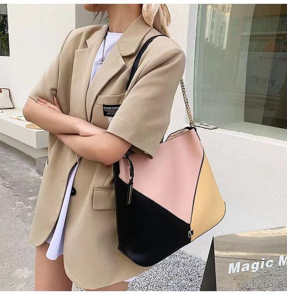 evening bags 2021 black shoulder bag, high-capacity handbag, bump color, carry-on bag
evening bags 2021 black shoulder bag, high-capacity handbag, bump color, carry-on bag