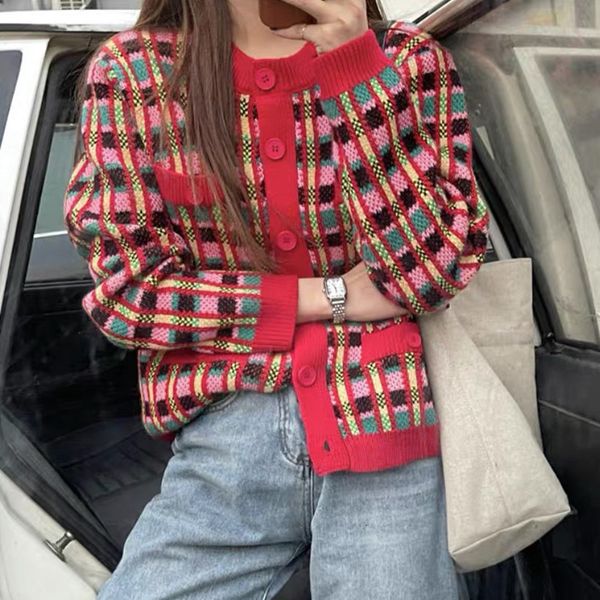 women's sweaters fall winter style retro chess sweater around the neck button female jacket long sleeve kk1209 ajub, White;black
women's sweaters fall winter style retro chess sweater around the neck button female jacket long sleeve kk1209 ajub, White;black