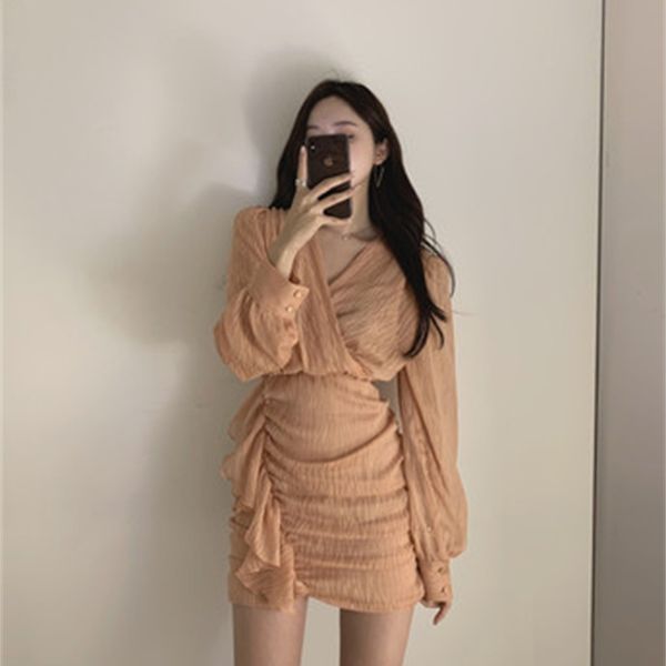 elegnat women ruffles dress spring summer long sleeve v-neck bodycon fashion ladies mini party vestido 210602, Black;gray
elegnat women ruffles dress spring summer long sleeve v-neck bodycon fashion ladies mini party vestido 210602, Black;gray