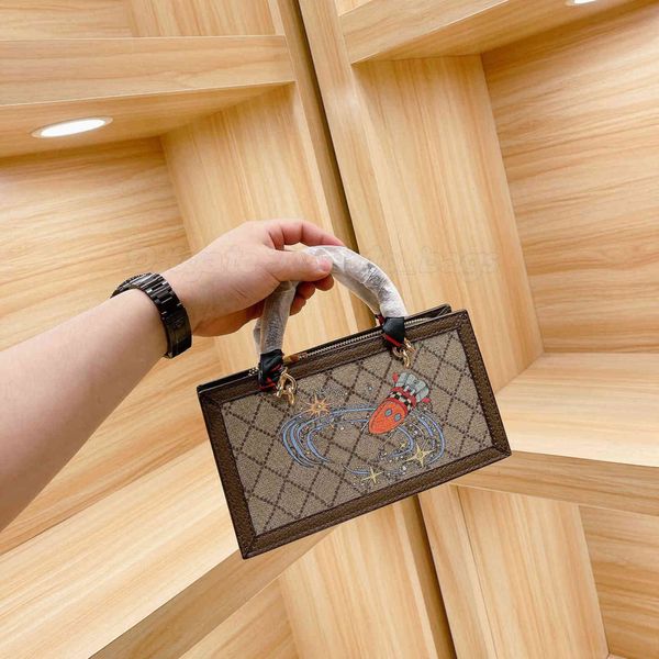 women menger zipper wallet underarm leather shoulder chanis dot handbags coin purses bag wallets cross body envelope clutch bags luxury
women menger zipper wallet underarm leather shoulder chanis dot handbags coin purses bag wallets cross body envelope clutch bags luxury