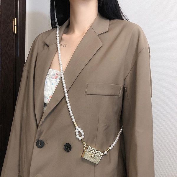 evening bags ladies fashion pearl chain messenger waist female plaid 2022 trendy mini earphone small bag
evening bags ladies fashion pearl chain messenger waist female plaid 2022 trendy mini earphone small bag