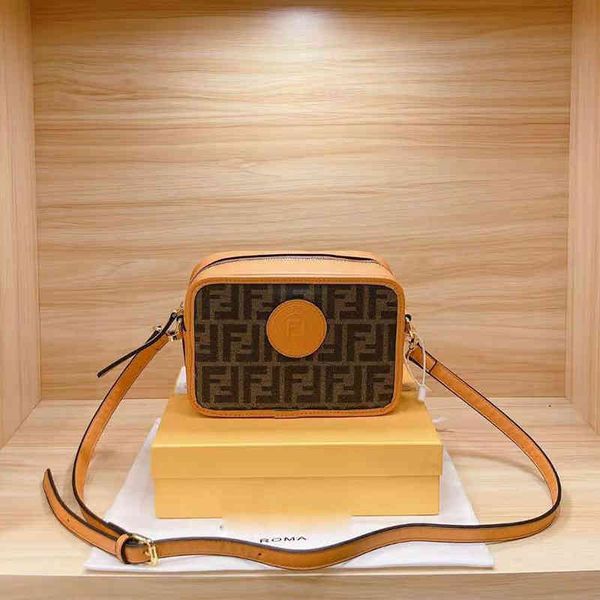 wholesale one mid bag flower old vintage canvas camera shoulder messenger contrast color 2021 new fashion small square bag girl yw ywluxurys
wholesale one mid bag flower old vintage canvas camera shoulder messenger contrast color 2021 new fashion small square bag girl yw ywluxurys