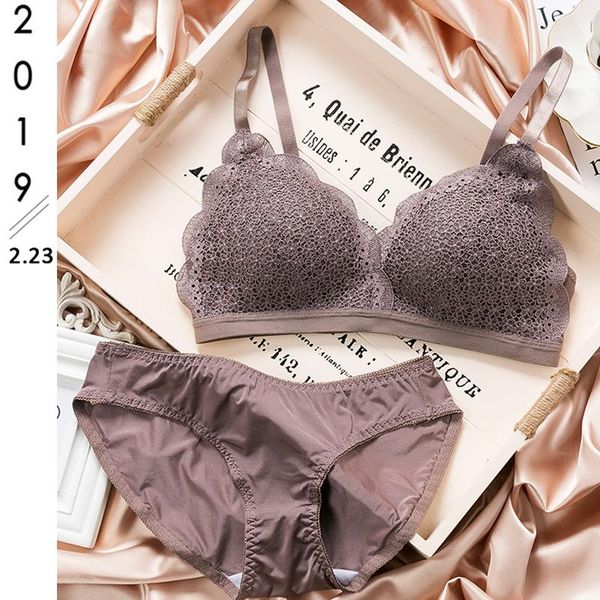 bras sets lace push up bra and panties set lingerie for small breast deep v embroidery thin triangle bralette women underwear, Red;black
bras sets lace push up bra and panties set lingerie for small breast deep v embroidery thin triangle bralette women underwear, Red;black
