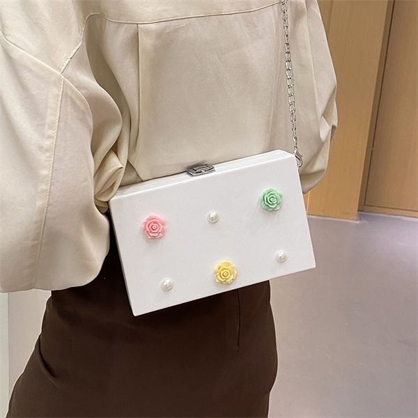 exquisite flower box design purses and handbags for women wedding party evening clutch female crossbody chain bag new 2021 c0601
exquisite flower box design purses and handbags for women wedding party evening clutch female crossbody chain bag new 2021 c0601