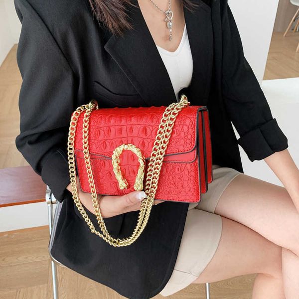 wholesale fashion bag chain 2021 summer new fashion women's fashion one shoulder messenger simple crocodile pattern small square
wholesale fashion bag chain 2021 summer new fashion women's fashion one shoulder messenger simple crocodile pattern small square