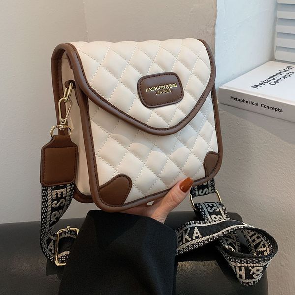 factory direct sale 75% off small 2021 new female autumn minority versatile messenger wide belt single shoulder small square bags
factory direct sale 75% off small 2021 new female autumn minority versatile messenger wide belt single shoulder small square bags