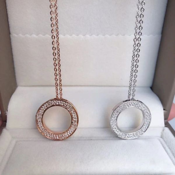 luxury fashion shiny round necklace pendant diamond gypsophila sliding style comes with exquisite packaging gift box, Silver
luxury fashion shiny round necklace pendant diamond gypsophila sliding style comes with exquisite packaging gift box, Silver