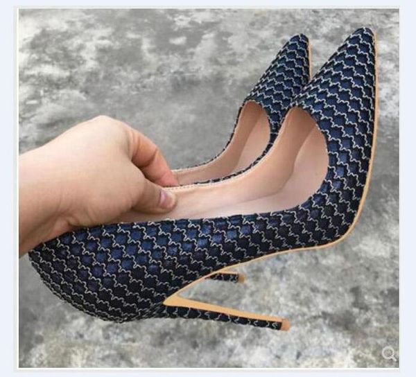 2021 red bottom pump women wedding shoes pointed toe fine heels woman dress shoes 1, Black
2021 red bottom pump women wedding shoes pointed toe fine heels woman dress shoes 1, Black