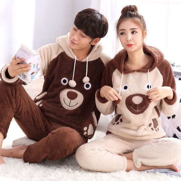2021 new autumn and winter thick plush cute bear couple home pajamas set, Black;red
2021 new autumn and winter thick plush cute bear couple home pajamas set, Black;red