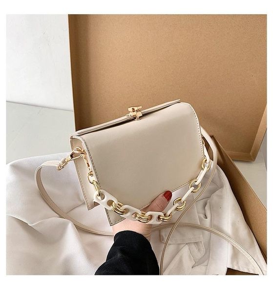 summer fashion ladies chain portable small square bag western style one-shoulder messenger texture female cross body
summer fashion ladies chain portable small square bag western style one-shoulder messenger texture female cross body
