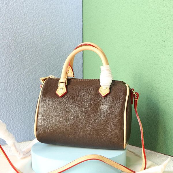 yq designer handbag women luxury designers bags shoulder purse crossbody bag tote purses boston handbags speedy 30 pochette accessories cros
yq designer handbag women luxury designers bags shoulder purse crossbody bag tote purses boston handbags speedy 30 pochette accessories cros