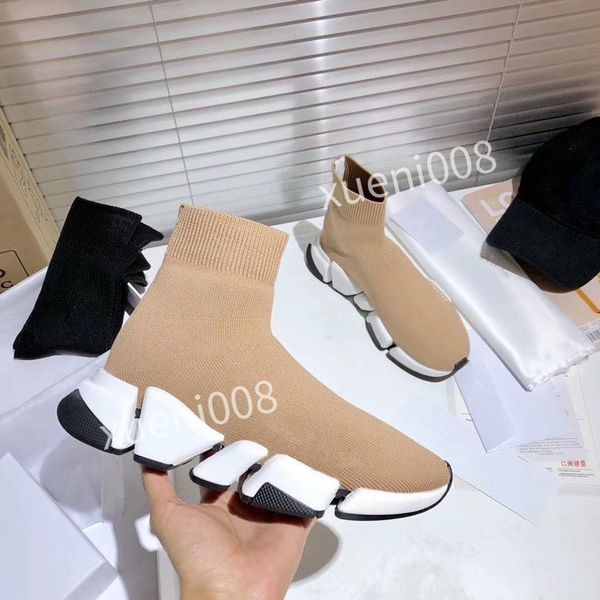 2021 designers camouflage sneakers men women 35-41 rivet shoes studded flats casual shoe mesh camo suede leather trainers rockrunner chauss, Red;white
2021 designers camouflage sneakers men women 35-41 rivet shoes studded flats casual shoe mesh camo suede leather trainers rockrunner chauss, Red;white
