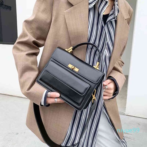 designer bags2021 new fashion handbag small square bag g leather armpit shoulder messenger commuter postman trend net red styleluxury b
designer bags2021 new fashion handbag small square bag g leather armpit shoulder messenger commuter postman trend net red styleluxury b