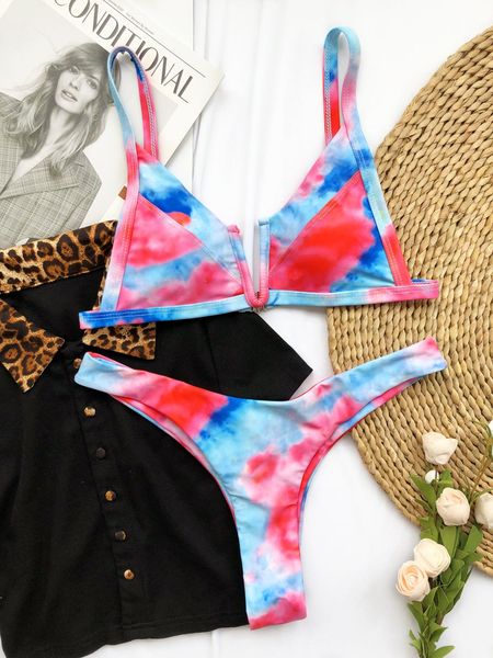 biquinis feminino 2021 swimwear women bikinis reversible print micro thong v-shaped push up swimsuit women bikini setby a
biquinis feminino 2021 swimwear women bikinis reversible print micro thong v-shaped push up swimsuit women bikini setby a