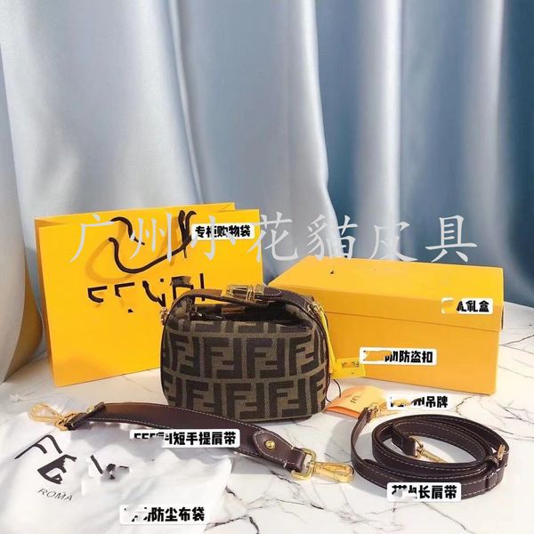 louis vutton bag2021ff make-up french stick hand one shoulder cross net, red lunch pillow bag, mini bagf bag
louis vutton bag2021ff make-up french stick hand one shoulder cross net, red lunch pillow bag, mini bagf bag