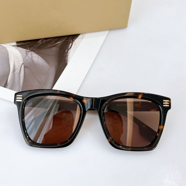 2022 fashion sunglasses retro logo beauty eyewear eye protection decoration, White;black
2022 fashion sunglasses retro logo beauty eyewear eye protection decoration, White;black