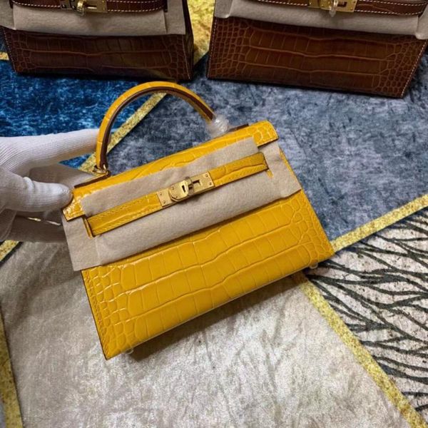 evening bags fully handmade brand mini purse,19.5cm designers bag,luxury handbag,calf leather with crocodile grain,fast delivery
evening bags fully handmade brand mini purse,19.5cm designers bag,luxury handbag,calf leather with crocodile grain,fast delivery