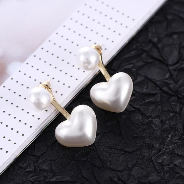 korean version of fashion gentle heart-shaped stud earrings female trendy simple pearl net red jewelry pair, Golden;silver
korean version of fashion gentle heart-shaped stud earrings female trendy simple pearl net red jewelry pair, Golden;silver