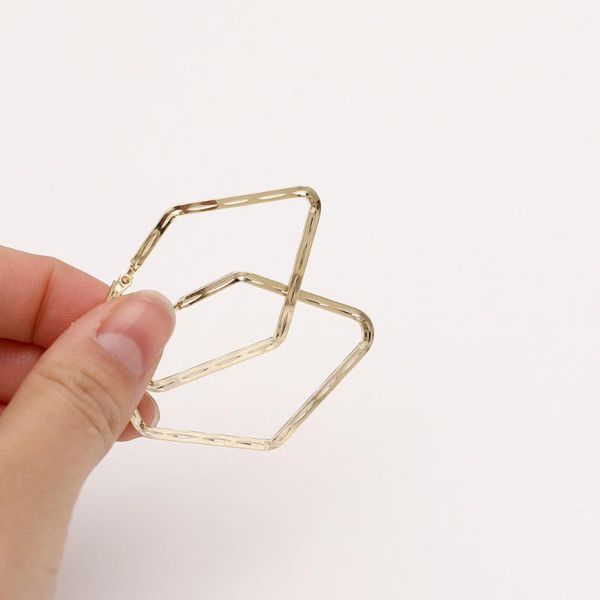 hoop & huggie trendy gold color geometry earrings for woman party wedding gifts female accessory jewelry korean fashion design 2021, Golden;silver
hoop & huggie trendy gold color geometry earrings for woman party wedding gifts female accessory jewelry korean fashion design 2021, Golden;silver
