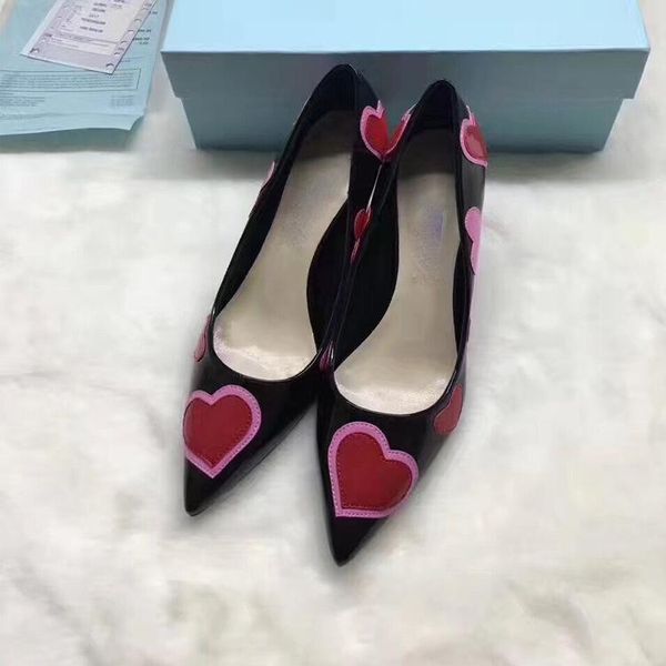 dress shoes 2021 spring patent leather flowers tip heart with high heels pink sweet fine female, Black
dress shoes 2021 spring patent leather flowers tip heart with high heels pink sweet fine female, Black
