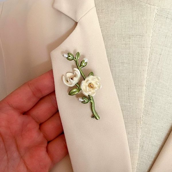 pin, brooches ladies magnolia flower pearl brooch designer lavalier jewelry pin, Gray
pin, brooches ladies magnolia flower pearl brooch designer lavalier jewelry pin, Gray