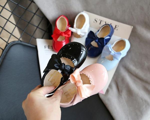 first walkers spring autumn baby girls shoes cute bow patent leather princess solid color kids gilrs dancing smg104
first walkers spring autumn baby girls shoes cute bow patent leather princess solid color kids gilrs dancing smg104