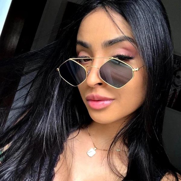 outdoor eyewear 2021 sunglasses women luxury retro sun glasses diamond rhombus metal frame men fashion
outdoor eyewear 2021 sunglasses women luxury retro sun glasses diamond rhombus metal frame men fashion