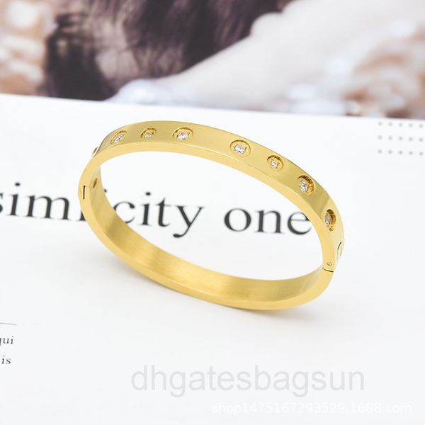 simple nest diamond inlaid titanium steel parent-child couple bracelet set electroplated 18 gold baby 269d, Black
simple nest diamond inlaid titanium steel parent-child couple bracelet set electroplated 18 gold baby 269d, Black