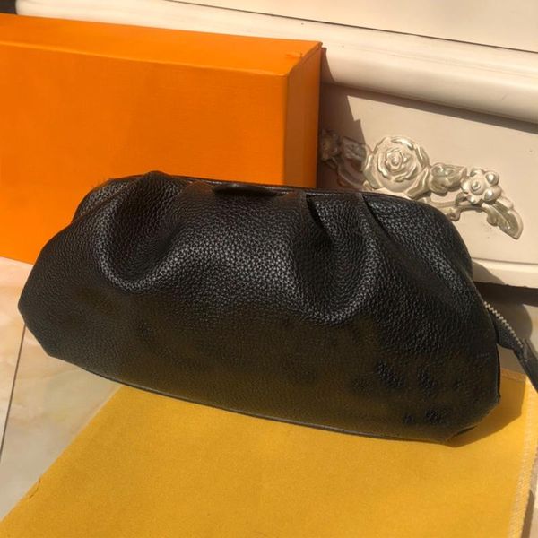 women handbags cloud dinner bag clutch bags genuine leather hollow out plain print pattern litchi lines zipper high quality, Black;red
women handbags cloud dinner bag clutch bags genuine leather hollow out plain print pattern litchi lines zipper high quality, Black;red